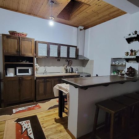 Guest House Mangalem بيرات المظهر الخارجي الصورة