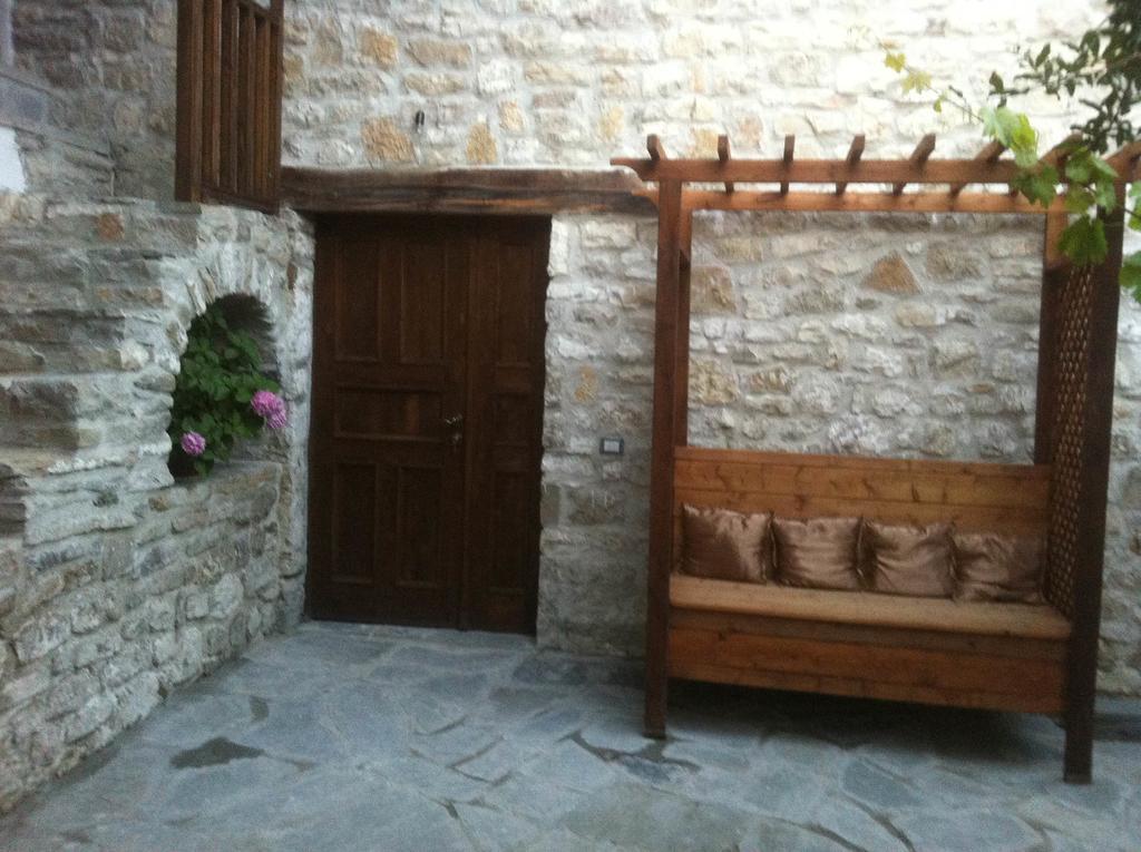 Guest House Mangalem بيرات المظهر الخارجي الصورة