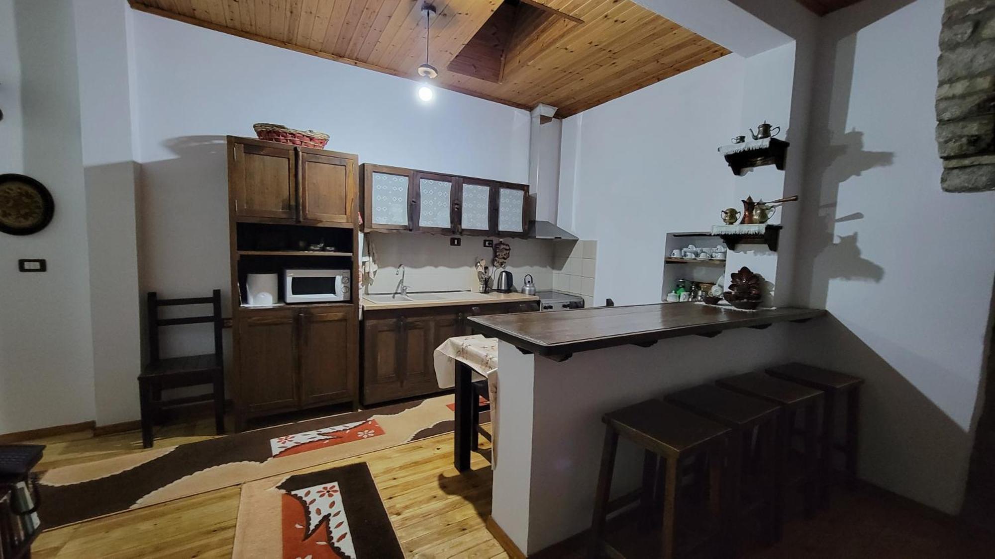 Guest House Mangalem بيرات المظهر الخارجي الصورة