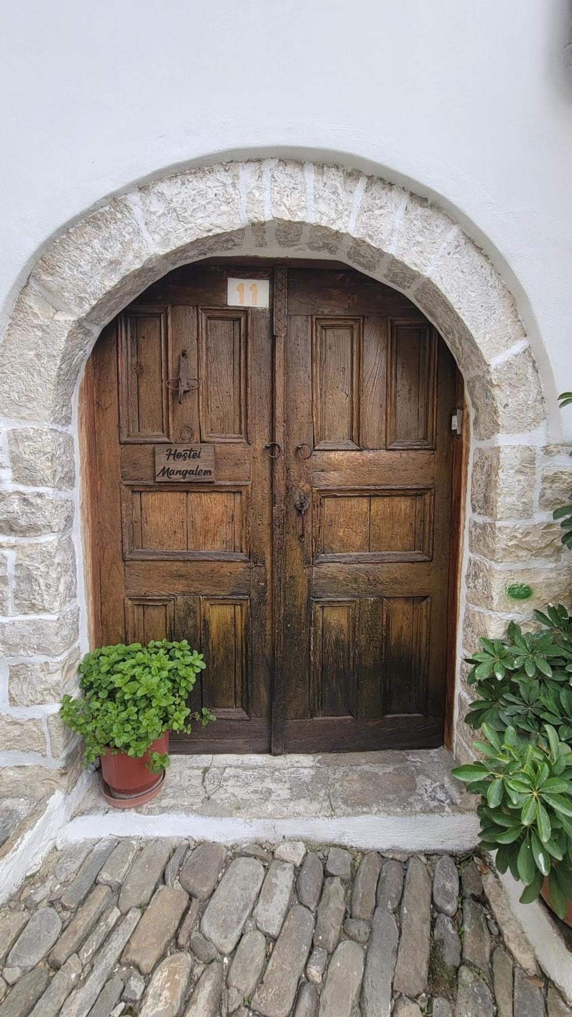 Guest House Mangalem بيرات المظهر الخارجي الصورة