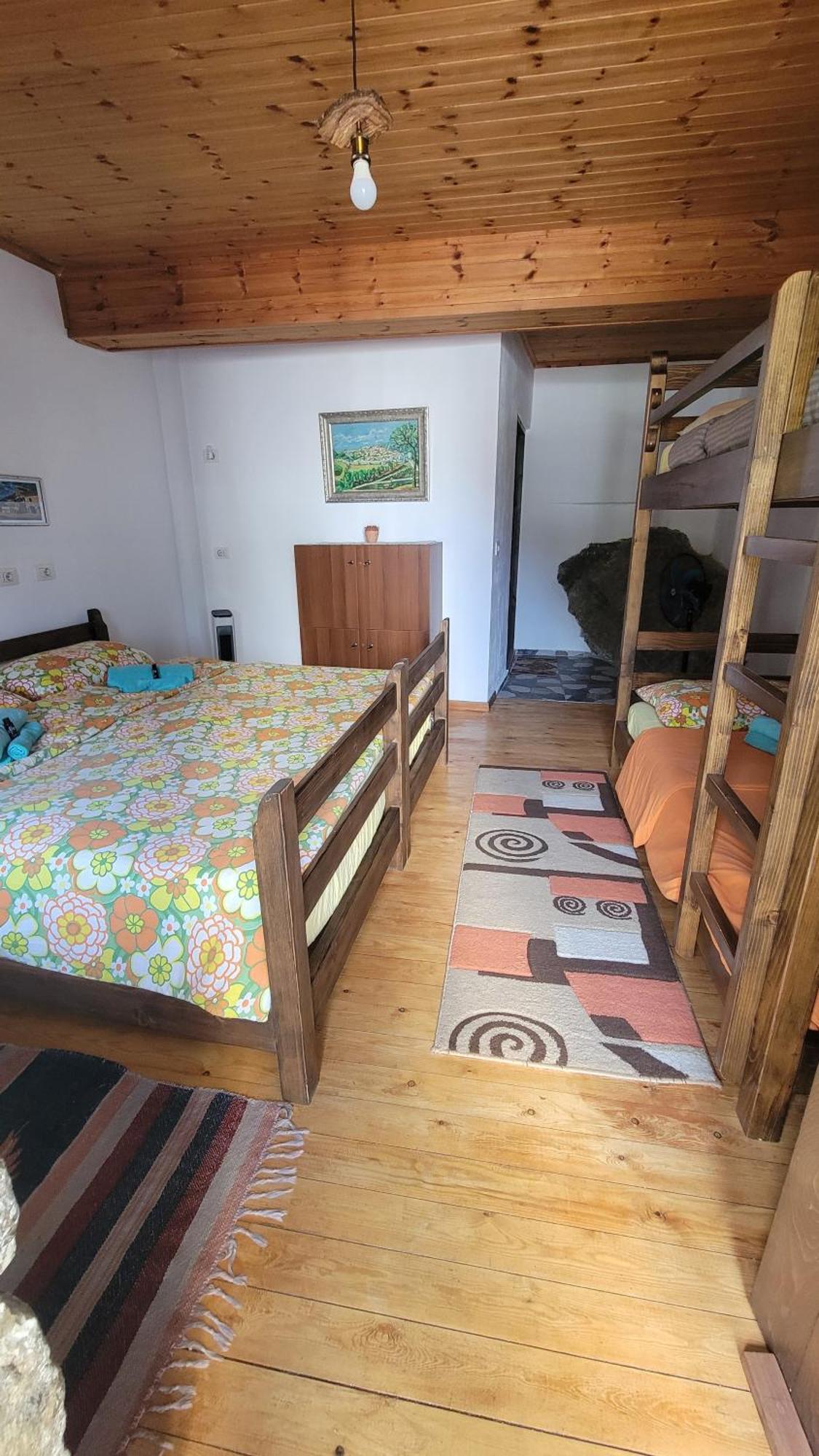 Guest House Mangalem بيرات المظهر الخارجي الصورة