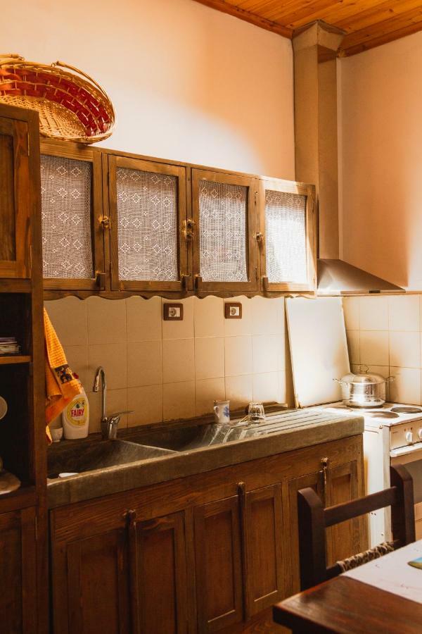 Guest House Mangalem بيرات المظهر الخارجي الصورة